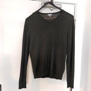 Men's Wool V-neck Sweater Green Small